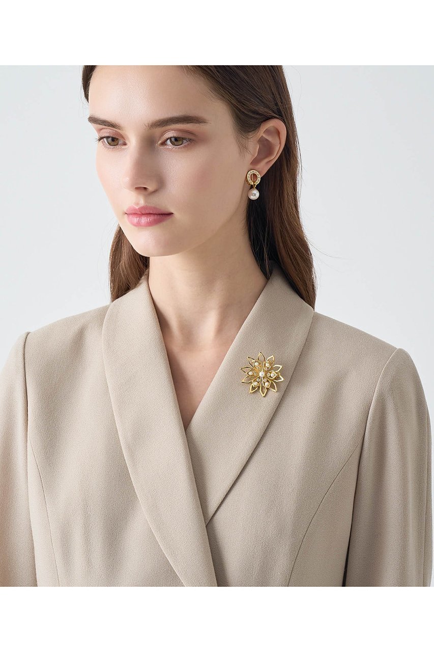 【アナイ/ANAYI】の【Eternal Line 2026】フラワーモチーフブローチ 人気、トレンドファッション・服の通販 founy(ファニー) 　ファッション　Fashion　レディースファッション　Fashion for Women　ジュエリー　Jewelry　2026年　2026　オケージョン　Occasion Wear　ガラス　Glass, Glassware　ジャケット　Jacket, Outerwear　セレモニー　Ceremony　パーティ　Party, Party Style　パール　Pearl, Pearl Accent　フラワー　Flower, Floral　ブローチ　Brooch, Pin Brooch　モチーフ　Motif, Design Theme　ワーク　Workwear, Utility Style　エレガント 上品　Elegant　夏　Summer　春　Spring　S/S・春夏　SS, Spring/Summer, Warm Season　other-5|ID: prp329100004776476 ipo3291000000036184710