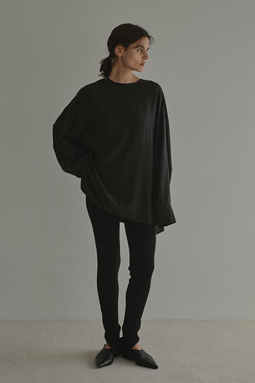 【エトレトウキョウ/ETRE TOKYO】のクルーネックオーバーサイズプルオーバー 人気、トレンドファッション・服の通販 founy(ファニー) ファッション Fashion レディースファッション Fashion for Women トップス・カットソー Cut & Sew Tops シャツ・ブラウス・オフィスカジュアル Elegant Blouses & Button-Ups カジュアルプルオーバー・ニットトップス Pullovers & Knit Tops / Casual Pullovers とろみ Fluid, Flowy Fabric なめらか Smooth, Silky Texture カフス Cuff Design シンプル Simple, Minimal スリット Slit, Slit Detail スリーブ Sleeve, Long Sleeve / Short Sleeve バランス Balance, Style Balance ボトム Bottoms, Lower Wear ロング Long, Long-Length 新作・新入荷 New Arrivals / New In other-4|ID: prp329100004776490 ipo3291000000034627055