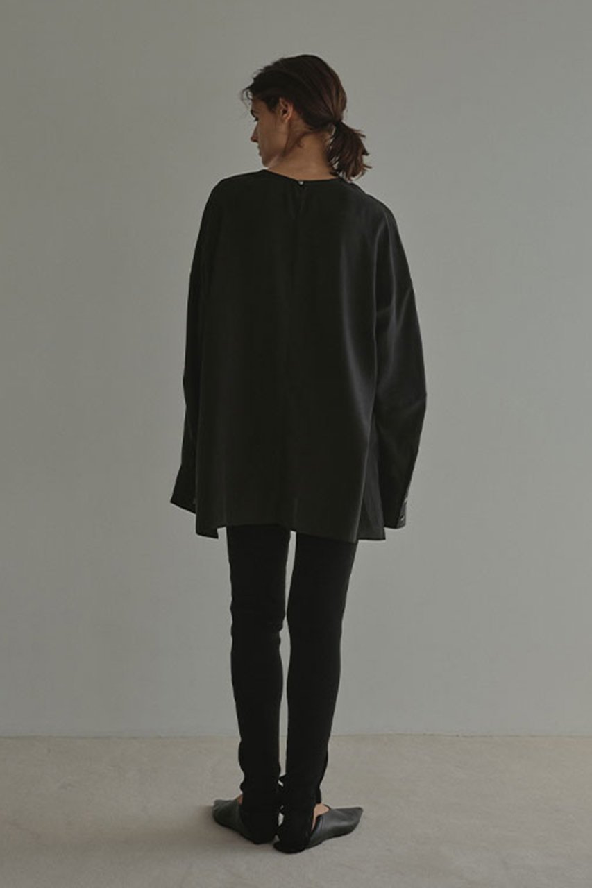 【エトレトウキョウ/ETRE TOKYO】のクルーネックオーバーサイズプルオーバー 人気、トレンドファッション・服の通販 founy(ファニー) ファッション Fashion レディースファッション Fashion for Women トップス・カットソー Cut & Sew Tops シャツ・ブラウス・オフィスカジュアル Elegant Blouses & Button-Ups カジュアルプルオーバー・ニットトップス Pullovers & Knit Tops / Casual Pullovers とろみ Fluid, Flowy Fabric なめらか Smooth, Silky Texture カフス Cuff Design シンプル Simple, Minimal スリット Slit, Slit Detail スリーブ Sleeve, Long Sleeve / Short Sleeve バランス Balance, Style Balance ボトム Bottoms, Lower Wear ロング Long, Long-Length 新作・新入荷 New Arrivals / New In other-6|ID: prp329100004776490 ipo3291000000034627057