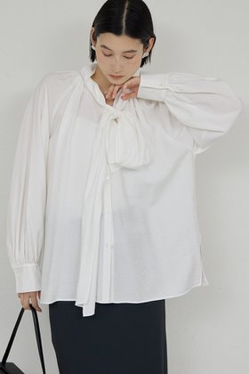 【ガリャルダガランテ/GALLARDAGALANTE】 【2way】ギャザーボウタイブラウス人気、トレンドファッション・服の通販 founy(ファニー) ファッション Fashion レディースファッション Fashion for Women トップス・カットソー Cut & Sew Tops シャツ・ブラウス・オフィスカジュアル Elegant Blouses & Button-Ups ギャザー Gathered, Ruffled スリーブ Sleeve, Long Sleeve / Short Sleeve フェミニン Feminine, Girly ロング Long, Long-Length エレガント 上品 Elegant 新作・新入荷 New Arrivals / New In |ID:prp329100004776501