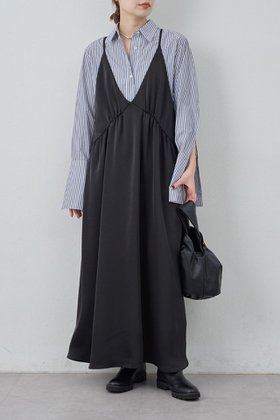 【ガリャルダガランテ/GALLARDAGALANTE】のディープVサテンキャミワンピース 人気、トレンドファッション・服の通販 founy(ファニー) ファッション Fashion レディースファッション Fashion for Women ワンピース Dresses キャミソールワンピース Camisole Dresses チュニック Tunic Tops & Dresses おすすめ Recommended / Our Picks インナー Innerwear エレガント 上品 Elegant サテン Satin, Glossy Fabric タートル Turtleneck, Turtle Collar チュニック Tunic, Long Top デコルテ Décolleté, Neckline ロング Long, Long-Length ワイド Wide, Wide Fit 再入荷 Restock / Back in Stock |ID:prp329100004776505