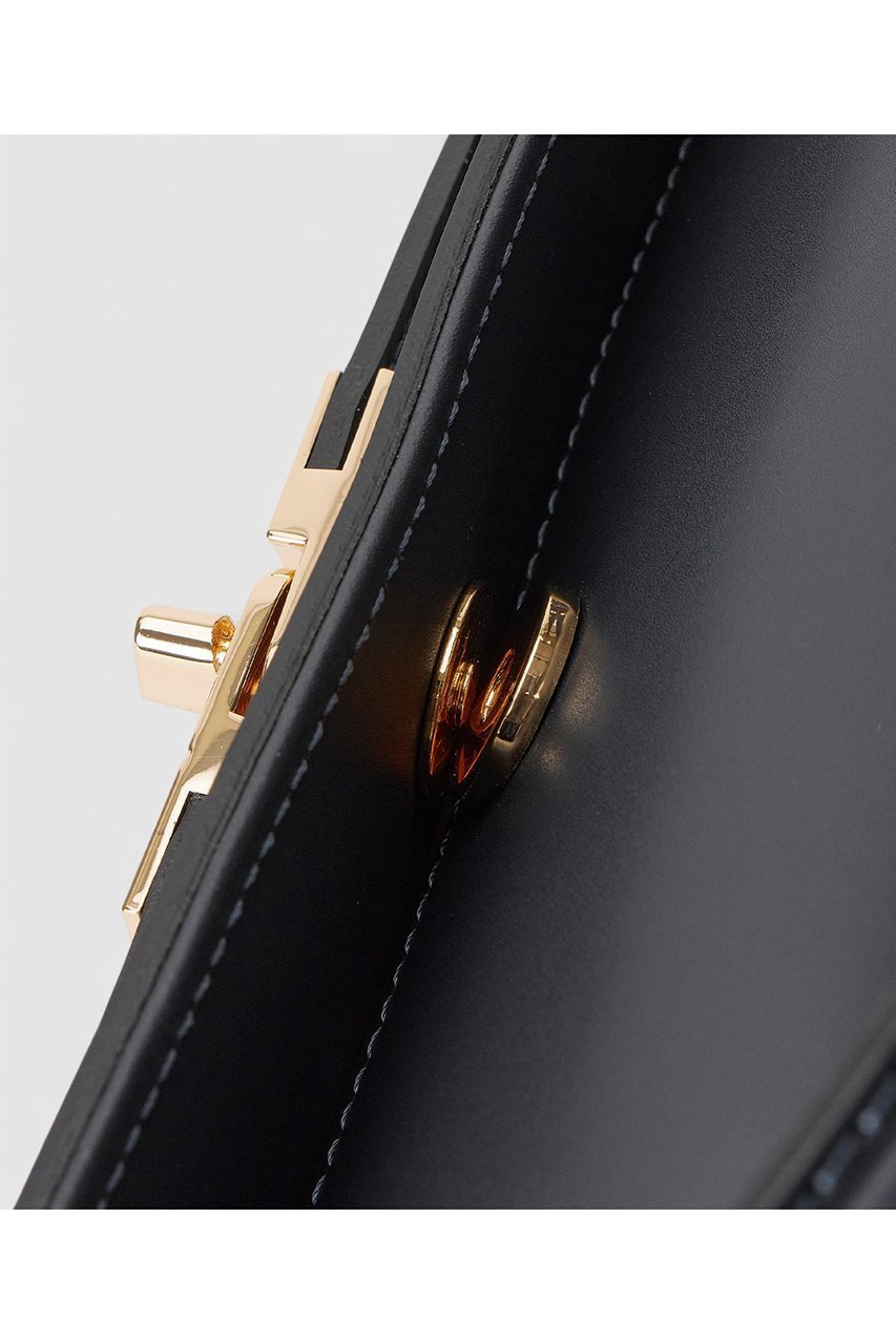 【アナイ/ANAYI】の【Eternal Line 2026】 スクエアハンドバッグ 人気、トレンドファッション・服の通販 founy(ファニー) 　ファッション　Fashion　レディースファッション　Fashion for Women　バッグ　Bags　2025年　2025　2025-2026秋冬・A/W　Autumn/Winter 2025–26 AW25–26　スクエア　Square, Square Shape　フラップ　Flap, Flap Pocket　ポケット　Pocket, Pocket Detail　ラップ　Wrap, Wrap Design　エレガント 上品　Elegant　A/W・秋冬　Autumn/Winter　other-8|ID: prp329100004776566 ipo3291000000034627688