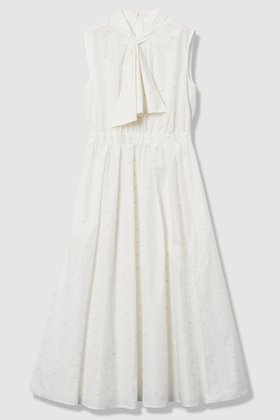 【アナイ/ANAYI】の【Eternal Line 2026】タフタカットジャガード ワンピース 人気、トレンドファッション・服の通販 founy(ファニー) ファッション Fashion レディースファッション Fashion for Women ワンピース Dresses チュニック Tunic Tops & Dresses 2025年 2025 2025-2026秋冬・A/W Autumn/Winter 2025–26 AW25–26 ギャザー Gathered, Ruffled スカーフ Scarf, Neckwear チュニック Tunic, Long Top パーティ Party, Party Style フィット Fit, Slim Fit フレア Flare, Flared ペチコート Petticoat, Underskirt ロング Long, Long-Length エレガント 上品 Elegant A/W・秋冬 Autumn/Winter |ID:prp329100004776569