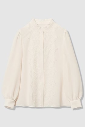 【アナイ/ANAYI】の【Eternal Line 2026】ジョーゼットレースコンビ ブラウス 人気、トレンドファッション・服の通販 founy(ファニー) ファッション Fashion レディースファッション Fashion for Women トップス・カットソー Cut & Sew Tops シャツ・ブラウス・オフィスカジュアル Elegant Blouses & Button-Ups 2025年 2025 2025-2026秋冬・A/W Autumn/Winter 2025–26 AW25–26 イタリア Italy シフォン Chiffon, Lightweight Fabric ジャケット Jacket, Outerwear ジョーゼット Georgette, Semi-Sheer Fabric スリーブ Sleeve, Long Sleeve / Short Sleeve レース Lace, Lace Fabric ロング Long, Long-Length エレガント 上品 Elegant A/W・秋冬 Autumn/Winter |ID:prp329100004776578