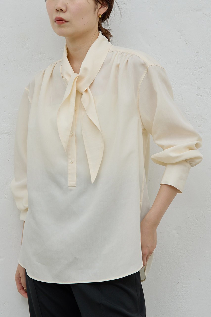 【ガリャルダガランテ/GALLARDAGALANTE】の【HERITANOVUM】スカーフカラーシャツ 人気、トレンドファッション・服の通販 founy(ファニー) 　ファッション　Fashion　レディースファッション　Fashion for Women　トップス・カットソー　Cut & Sew Tops　シャツ・ブラウス・オフィスカジュアル　Elegant Blouses & Button-Ups　とろみ　Fluid, Flowy Fabric　ギャザー　Gathered, Ruffled　スカーフ　Scarf, Neckwear　スリーブ　Sleeve, Long Sleeve / Short Sleeve　ベーシック　Basic, Essential　ロング　Long, Long-Length　other-4|ID: prp329100004778107 ipo3291000000036049743
