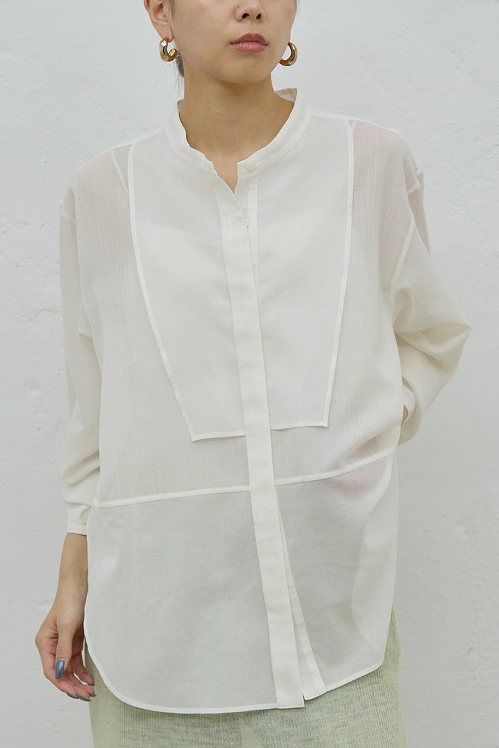 【ガリャルダガランテ/GALLARDAGALANTE】の【HERITANOVUM】ボザムシャツ インテリア・キッズ・メンズ・レディースファッション・服の通販 founy(ファニー) https://founy.com/ ファッション Fashion レディースファッション Fashion for Women トップス・カットソー Cut & Sew Tops シャツ・ブラウス・オフィスカジュアル Elegant Blouses & Button-Ups クラシック Classic, Timeless Style スリット Slit, Slit Detail スリーブ Sleeve, Long Sleeve / Short Sleeve ロング Long, Long-Length エレガント 上品 Elegant 新作・新入荷 New Arrivals / New In |ID: prp329100004778108 ipo3291000000034648567