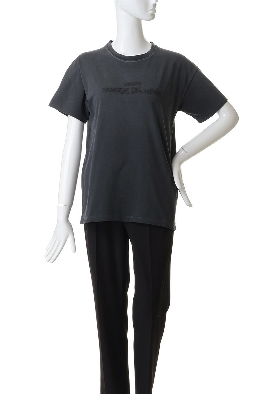 【メゾン マルジェラ/MAISON MARGIELA】のロゴTシャツ 人気、トレンドファッション・服の通販 founy(ファニー) 　ファッション　Fashion　レディースファッション　Fashion for Women　トップス・カットソー　Cut & Sew Tops　シャツ・ブラウス・オフィスカジュアル　Elegant Blouses & Button-Ups　ロングTシャツ・Tシャツ　Longline T-Shirts & Tees　カットソー・ベーシックTシャツ　Cut-and-Sewn Tops / Stretch Tees & Basics　インナー　Innerwear　カーディガン　Cardigan, Knitwear　ショート　Short, Short Length　ジャケット　Jacket, Outerwear　スリーブ　Sleeve, Long Sleeve / Short Sleeve　新作・新入荷　New Arrivals / New In　other-2|ID: prp329100004779926 ipo3291000000034673710