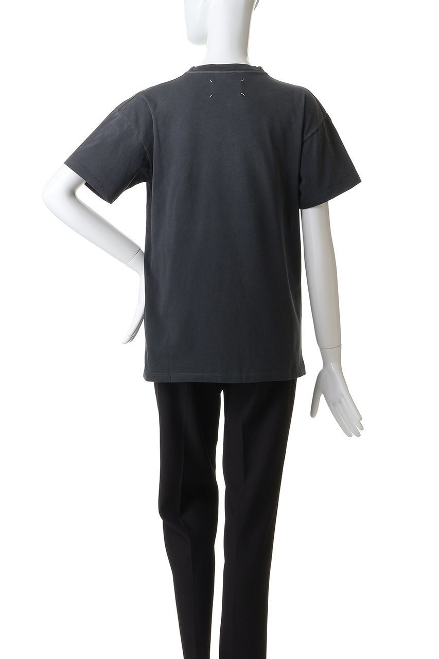 【メゾン マルジェラ/MAISON MARGIELA】のロゴTシャツ 人気、トレンドファッション・服の通販 founy(ファニー) 　ファッション　Fashion　レディースファッション　Fashion for Women　トップス・カットソー　Cut & Sew Tops　シャツ・ブラウス・オフィスカジュアル　Elegant Blouses & Button-Ups　ロングTシャツ・Tシャツ　Longline T-Shirts & Tees　カットソー・ベーシックTシャツ　Cut-and-Sewn Tops / Stretch Tees & Basics　インナー　Innerwear　カーディガン　Cardigan, Knitwear　ショート　Short, Short Length　ジャケット　Jacket, Outerwear　スリーブ　Sleeve, Long Sleeve / Short Sleeve　新作・新入荷　New Arrivals / New In　other-4|ID: prp329100004779926 ipo3291000000034673712