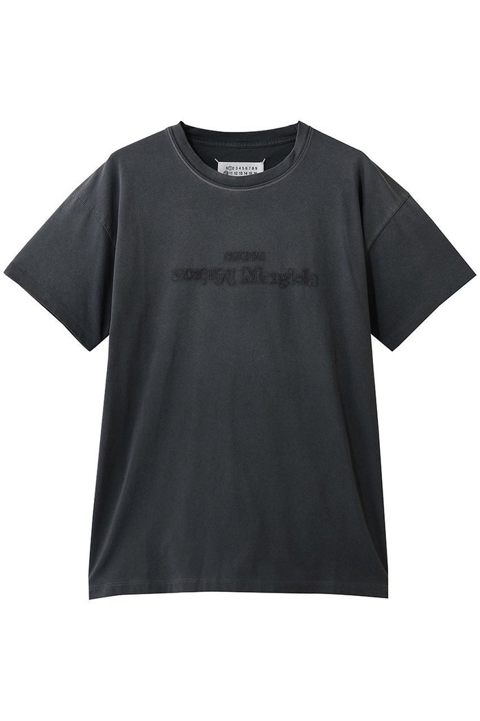 【メゾン マルジェラ/MAISON MARGIELA】のロゴTシャツ インテリア・キッズ・メンズ・レディースファッション・服の通販 founy(ファニー) https://founy.com/ ファッション Fashion レディースファッション Fashion for Women トップス・カットソー Cut & Sew Tops シャツ・ブラウス・オフィスカジュアル Elegant Blouses & Button-Ups ロングTシャツ・Tシャツ Longline T-Shirts & Tees カットソー・ベーシックTシャツ Cut-and-Sewn Tops / Stretch Tees & Basics インナー Innerwear カーディガン Cardigan, Knitwear ショート Short, Short Length ジャケット Jacket, Outerwear スリーブ Sleeve, Long Sleeve / Short Sleeve |ID: prp329100004779926 ipo3291000000036155788