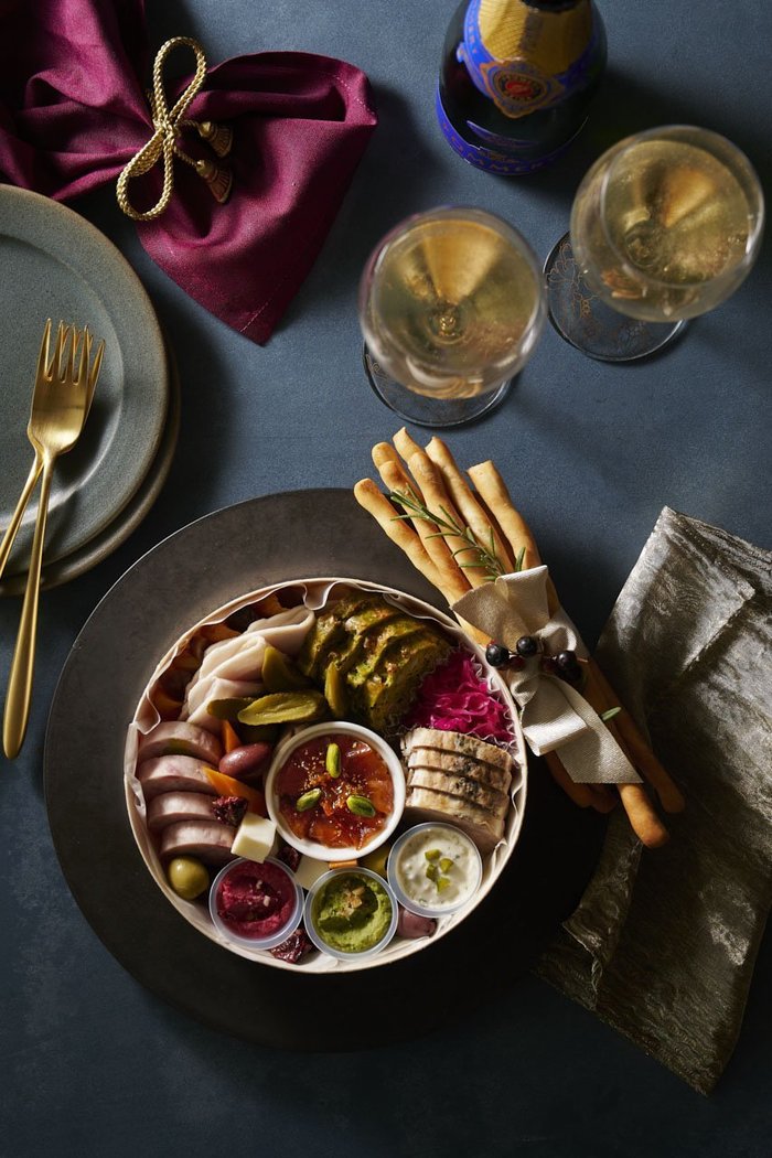 【アターブル! エピスリーフィン/A TABLE～EPICERIE FINE～ / GOODS】のアペロボックス -セレブラシオン- インテリア・キッズ・メンズ・レディースファッション・服の通販 founy(ファニー) https://founy.com/ オレンジ Orange スペシャル Special, Limited Edition テーブル Table, Dining Table 人気 Popular, Best Seller フランス France, French ボックス Boxy, Box Shape 冬 Winter / This Winter 年末年始 Year-end and New Year Holidays クリスマス X'mas Christmas / X'mas ホリデーシーズン Holiday Season ギフト プレゼント Gift / Present 新作・新入荷 New Arrivals / New In |ID: prp329100004779961 ipo3291000000034674027