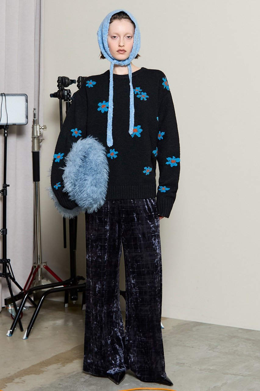 【メゾンスペシャル/MAISON SPECIAL】のMany Flower Knit Pullover/メニーフラワーニットプルオーバー 人気、トレンドファッション・服の通販 founy(ファニー) 　ファッション　Fashion　レディースファッション　Fashion for Women　トップス・カットソー　Cut & Sew Tops　ニット　Knit Tops & Sweaters　カジュアルプルオーバー・ニットトップス　Pullovers & Knit Tops / Casual Pullovers　スラックス　Slacks, Dress Pants　デニム　Denim, Jeans Material　リラックス　Relax, Relaxed Fit　A/W・秋冬　Autumn/Winter　other-6|ID: prp329100004780621 ipo3291000000036105400