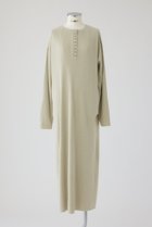 【リムアーク/RIM.ARK】のFabric covered button dress/ドレス 人気、トレンドファッション・服の通販 founy(ファニー) ファッション Fashion レディースファッション Fashion for Women ワンピース Dresses フォーマル・パーティードレス・結婚式用ドレス Elegant & Casual Dresses チュニック Tunic Tops & Dresses 2026年 2026 サテン Satin, Glossy Fabric シューズ Shoes, Footwear チュニック Tunic, Long Top ドレス Dress, One-Piece フラット Flat, Flat Shoes リラックス Relax, Relaxed Fit ロング Long, Long-Length 夏 Summer 春 Spring S/S・春夏 SS, Spring/Summer, Warm Season thumbnail ベージュ|ID: prp329100004782551 ipo3291000000035861172