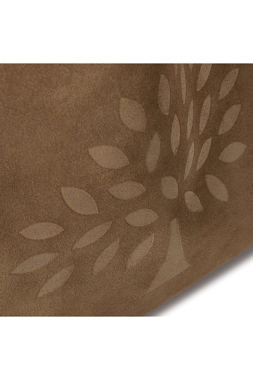 【マルベリー/Mulberry】のOVERSIZED SUEDE TOTE 人気、トレンドファッション・服の通販 founy(ファニー) 　ファッション　Fashion　レディースファッション　Fashion for Women　バッグ　Bags　なめらか　Smooth, Silky Texture　エレガント 上品　Elegant　コーティング　Coating, Coated Finish　ポケット　Pocket, Pocket Detail　モチーフ　Motif, Design Theme　ワイド　Wide, Wide Fit　ビジネス 仕事 通勤　Business / Work / Commuting　other-4|ID: prp329100004782604 ipo3291000000036924596