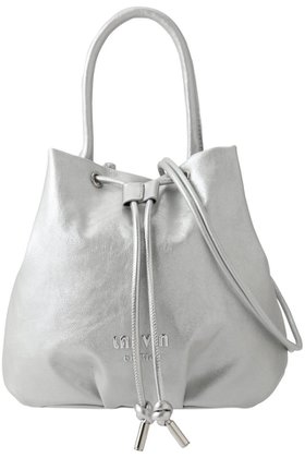 【ランバン オン ブルー/LANVIN en Bleu】のメタリックハートショルダーバッグ 人気、トレンドファッション・服の通販 founy(ファニー) ファッション Fashion レディースファッション Fashion for Women バッグ Bags 2026年 2026 デニム Denim, Jeans Material パーティ Party, Party Style メタリック Metallic, Shiny Finish 夏 Summer 春 Spring S/S・春夏 SS, Spring/Summer, Warm Season |ID:prp329100004783576