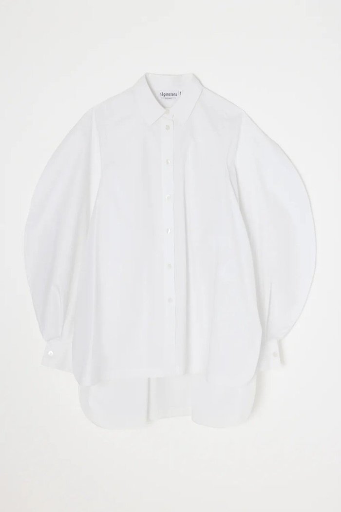 【ナゴンスタンス/nagonstans】の【12/3 20:00販売開始】diamond-sleeves shirt インテリア・キッズ・メンズ・レディースファッション・服の通販 founy(ファニー) https://founy.com/ ファッション Fashion レディースファッション Fashion for Women トップス・カットソー Cut & Sew Tops シャツ・ブラウス・オフィスカジュアル Elegant Blouses & Button-Ups 2026年 2026 シンプル Simple, Minimal スリーブ Sleeve, Long Sleeve / Short Sleeve タイプライター Typewriter Fabric, Crisp Cotton ロング Long, Long-Length 夏 Summer 春 Spring S/S・春夏 SS, Spring/Summer, Warm Season |ID: prp329100004786997 ipo3291000000034744939