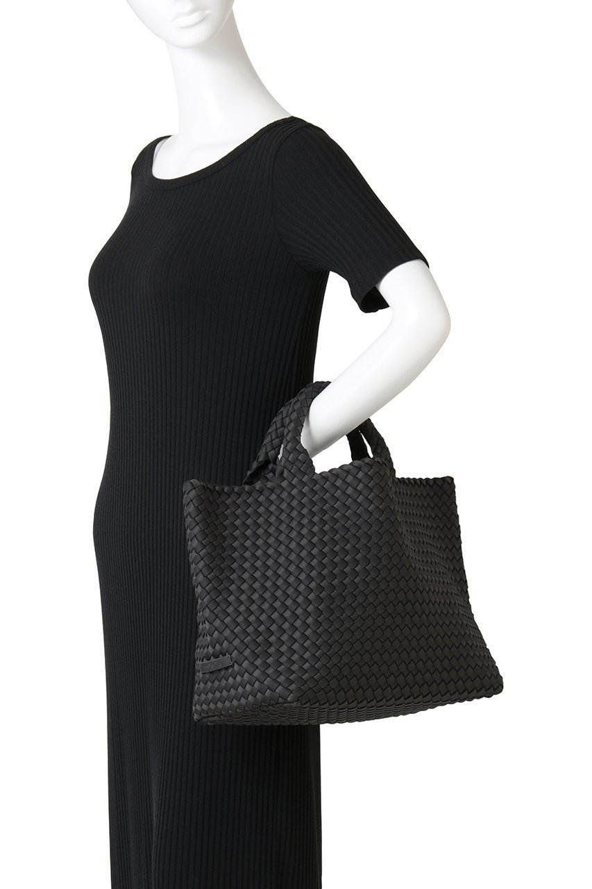 【マルティニーク/martinique】の【NAGHEDI】St.Barths M トート 人気、トレンドファッション・服の通販 founy(ファニー) 　ファッション　Fashion　レディースファッション　Fashion for Women　バッグ　Bags　2026年　2026　ベーシック　Basic, Essential　人気　Popular, Best Seller　夏　Summer　春　Spring　S/S・春夏　SS, Spring/Summer, Warm Season　軽量　Lightweight, Ultra Light　other-2|ID: prp329100004789384 ipo3291000000036068781