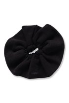 【ヘイップ/heyep】のKnit Logo Scrunchie 人気、トレンドファッション・服の通販 founy(ファニー) ファッション Fashion レディースファッション Fashion for Women トップス・カットソー Cut & Sew Tops ニット Knit Tops & Sweaters シュシュ&ヘアアクセ/ヘアアレンジ Scrunchies & Hair Accessories アクセサリー Fashion Accessories シンプル Simple, Minimal フォルム Silhouette, Form ワンポイント One Point, Statement Accent thumbnail ブラック|ID: prp329100004789479 ipo3291000000036050002