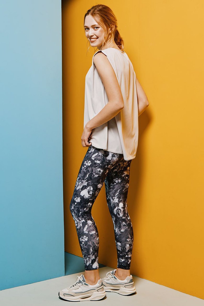 【レイール/Reir】のトップス【水陸両用】 人気、トレンドファッション・服の通販 founy(ファニー) 　ファッション　Fashion　レディースファッション　Fashion for Women　トップス・カットソー　Cut & Sew Tops　スポーツウェア　Functional & Stylish Sportswear　スポーツ トップス　Athletic Tops / Workout Tops / Training Shirts　2026年　2026　シンプル　Simple, Minimal　スタイリッシュ　Stylish, Fashionable　スポーツ　Sports, Activewear　ボトム　Bottoms, Lower Wear　夏　Summer　春　Spring　S/S・春夏　SS, Spring/Summer, Warm Season　other-5|ID: prp329100004791483 ipo3291000000036234420