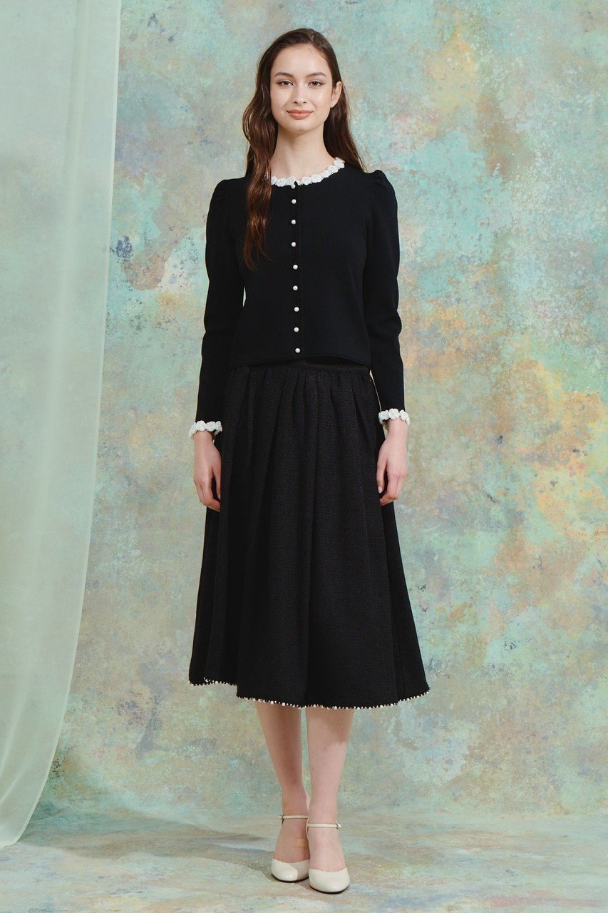 【コルコバード/CORCOVADO】のフラワートリムカーディガン 人気、トレンドファッション・服の通販 founy(ファニー) 　ファッション　Fashion　レディースファッション　Fashion for Women　トップス・カットソー　Cut & Sew Tops　カーディガン・羽織り　Layered Style Cardigans　シャツ・ブラウス・オフィスカジュアル　Elegant Blouses & Button-Ups　ロングTシャツ・Tシャツ　Longline T-Shirts & Tees　カットソー・ベーシックTシャツ　Cut-and-Sewn Tops / Stretch Tees & Basics　2026年　2026　カーディガン　Cardigan, Knitwear　コンパクト　Compact, Small Size　ショート　Short, Short Length　スリーブ　Sleeve, Long Sleeve / Short Sleeve　バランス　Balance, Style Balance　パール　Pearl, Pearl Accent　フラワー　Flower, Floral　フレア　Flare, Flared　モチーフ　Motif, Design Theme　エレガント 上品　Elegant　夏　Summer　春　Spring　S/S・春夏　SS, Spring/Summer, Warm Season　other-7|ID: prp329100004793103 ipo3291000000036156413