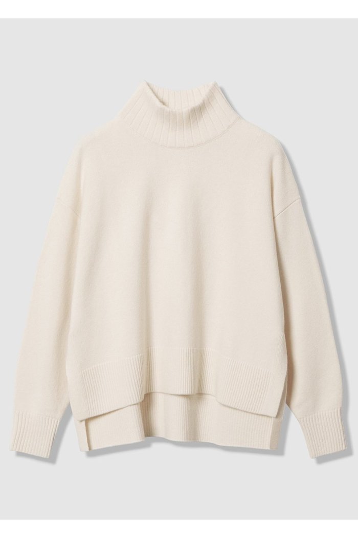 【アルアバイル/allureville】のメリノウールオーバーサイズタートル インテリア・キッズ・メンズ・レディースファッション・服の通販 founy(ファニー) https://founy.com/ ファッション Fashion レディースファッション Fashion for Women トップス・カットソー Cut & Sew Tops ニット Knit Tops & Sweaters カジュアルプルオーバー・ニットトップス Pullovers & Knit Tops / Casual Pullovers 2026年 2026 なめらか Smooth, Silky Texture ショート Short, Short Length ハイネック High Neck, Mock Neck バランス Balance, Style Balance ワイド Wide, Wide Fit 夏 Summer 春 Spring S/S・春夏 SS, Spring/Summer, Warm Season |ID: prp329100004793183 ipo3291000000036156868