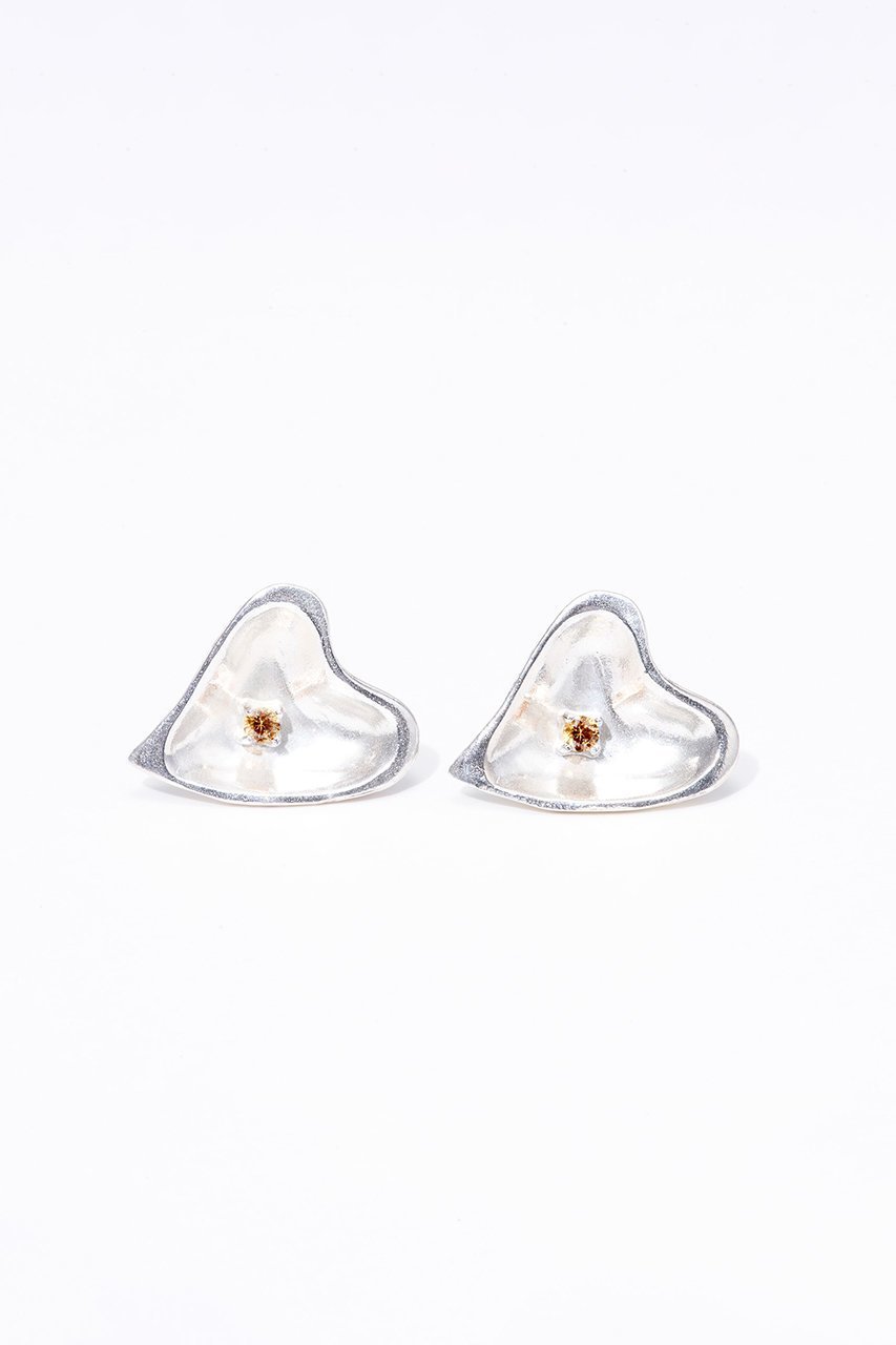 【メゾンドパルス/MAISON DPULSE】のStone heart ピアス インテリア・キッズ・メンズ・レディースファッション・服の通販 founy(ファニー) 　ファッション　Fashion　レディースファッション　Fashion for Women　ジュエリー　Jewelry　ファッションリング　Fashion Rings　イヤリング・フープ・ドロップタイプ　Hoop, Drop & Clip Earrings　イヤリング　Earrings　シルバー　Silver, Metallic Silver　スタイリッシュ　Stylish, Fashionable　ストーン　Stone, Gem-Like　チェーン　Chain, Chain Strap　アンバー|ID: prp329100004796138 ipo3291000000034796589