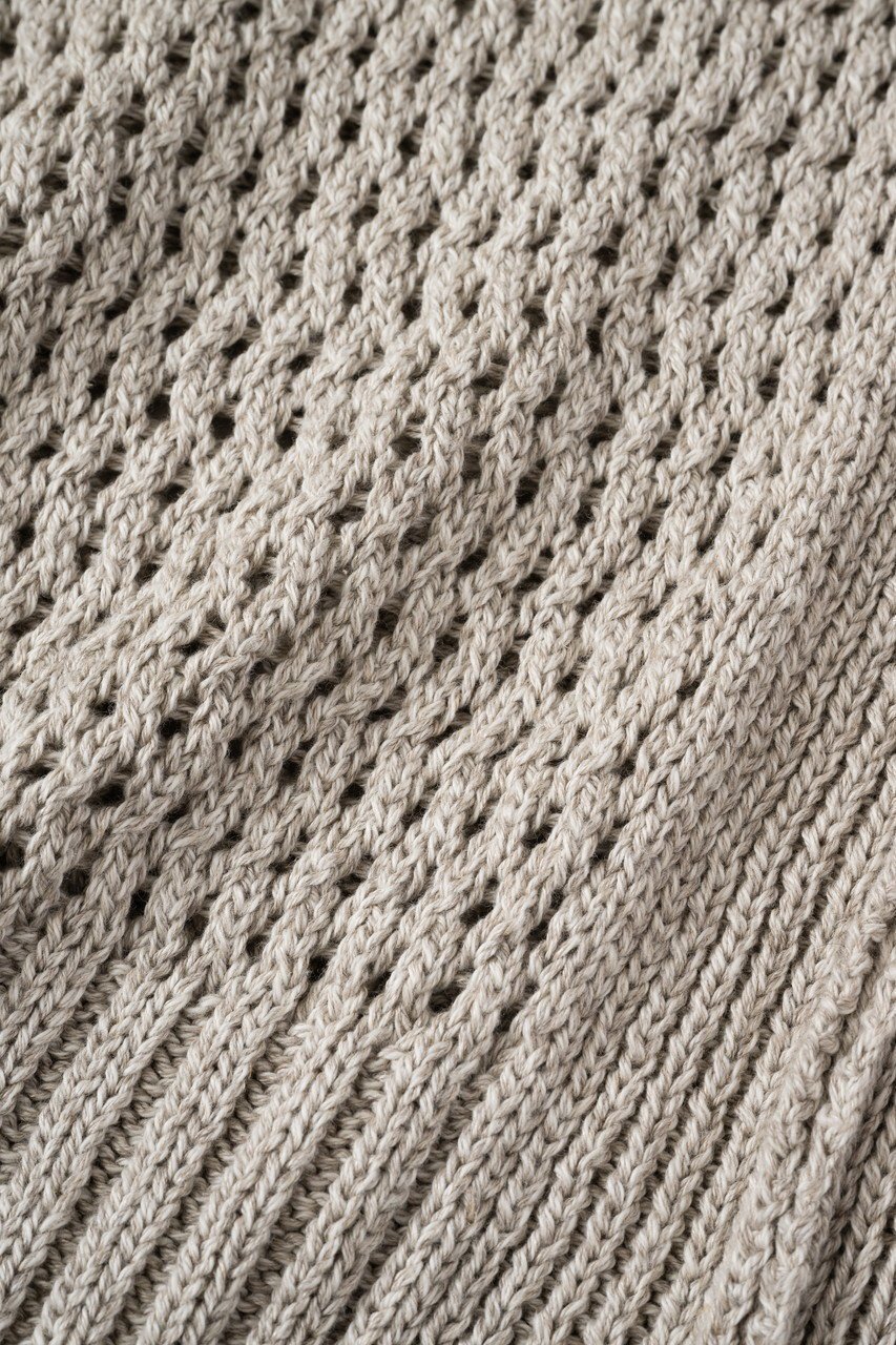 【プリスティン/PRISTINE】のコットンリネンヤク透かし編みベスト 人気、トレンドファッション・服の通販 founy(ファニー) ファッション Fashion レディースファッション Fashion for Women トップス・カットソー Cut & Sew Tops ニット Knit Tops & Sweaters ベスト&ジレ / 重ね着スタイル Vests & Gilets カジュアルプルオーバー・ニットトップス Pullovers & Knit Tops / Casual Pullovers カットソー Cut and Sewn Top シンプル Simple, Minimal センター Center, Center Line タートル Turtleneck, Turtle Collar ベスト Vest, Waistcoat ミックス Mix, Mixed Style メッシュ Mesh, Net Fabric メランジ Melange, Mixed Yarn リネン Linen, Linen Fabric 人気 Popular, Best Seller 半袖 Short Sleeve, Half Sleeve 新作・新入荷 New Arrivals / New In 透かし Cut-Out, Lacework 長袖 Long Sleeve, Full Sleeve other-5|ID: prp329100004797223 ipo3291000000034806028