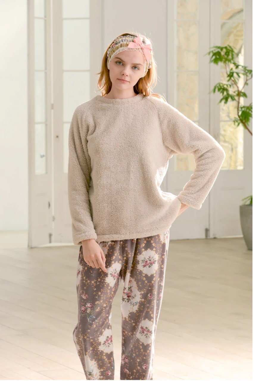 【イクコ/IKUKO】のボア&綾ネル花柄プリントパジャマ 人気、トレンドファッション・服の通販 founy(ファニー) ファッション Fashion レディースファッション Fashion for Women トップス・カットソー Cut & Sew Tops 花柄・フラワープリント・モチーフ Floral Prints & Motifs / Flower Pattern Tops パジャマ Pajamas, Sleepwear フラワー Flower, Floral プリント Print, Printed Pattern モコモコ Fuzzy, Fluffy リラックス Relax, Relaxed Fit エレガント 上品 Elegant 新作・新入荷 New Arrivals / New In other-7|ID: prp329100004797235 ipo3291000000034806152