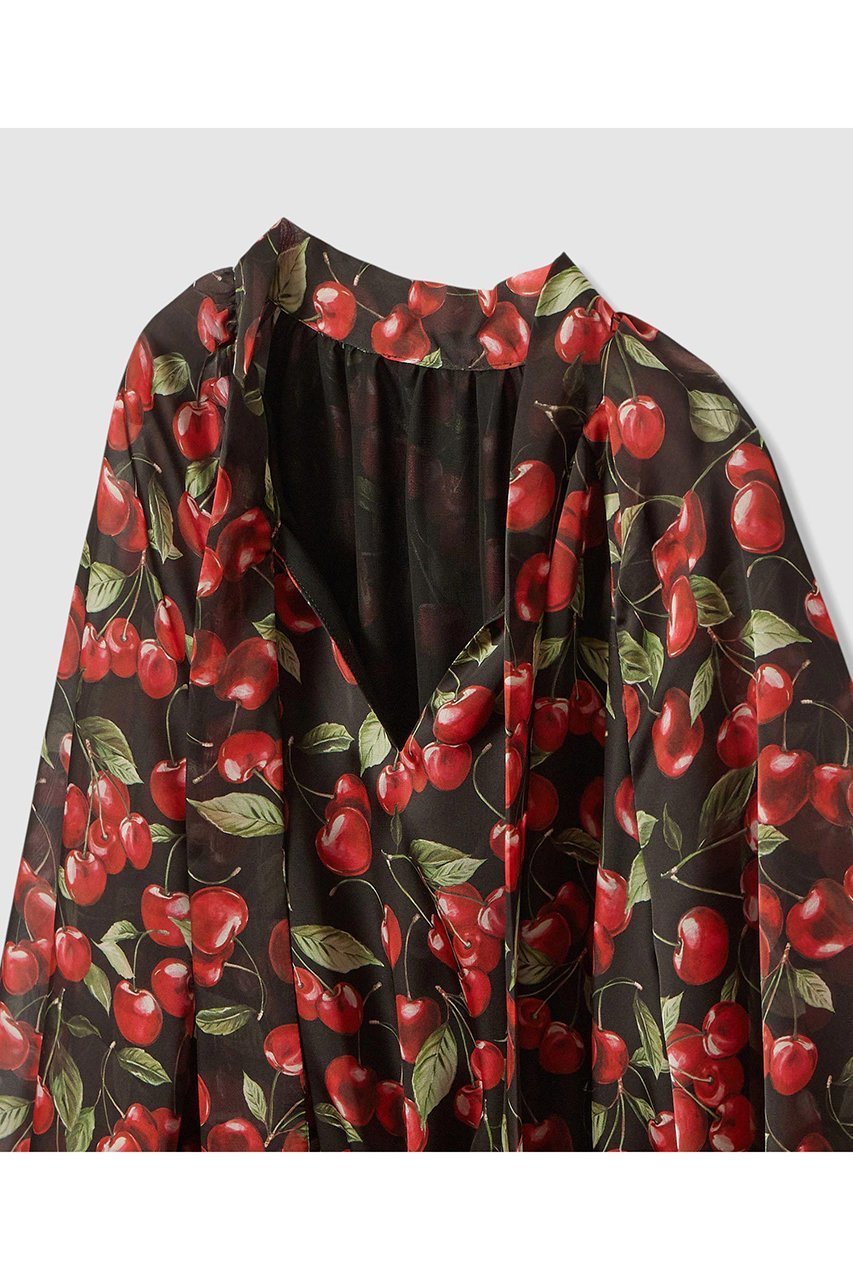 【アルアバイル/allureville】の【LOULOU WILLOUGHBY】LISAチェリープリント リボンワンピース 人気、トレンドファッション・服の通販 founy(ファニー) ファッション Fashion レディースファッション Fashion for Women ワンピース Dresses チュニック Tunic Tops & Dresses 2026年 2026 なめらか Smooth, Silky Texture サテン Satin, Glossy Fabric シャーリング Shirring, Ruched ジョーゼット Georgette, Semi-Sheer Fabric チェリー Cherry, Cherry Pattern チュニック Tunic, Long Top ブラウジング Blouson Silhouette, Cinched Waist プリント Print, Printed Pattern ベーシック Basic, Essential リボン Ribbon, Bow ロング Long, Long-Length 夏 Summer 春 Spring S/S・春夏 SS, Spring/Summer, Warm Season other-4|ID: prp329100004798602 ipo3291000000034816749