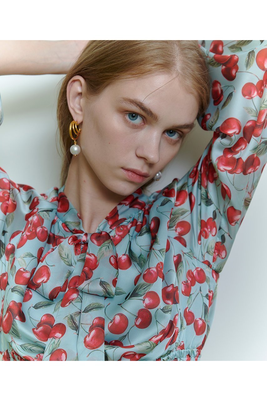 【アルアバイル/allureville】の【LOULOU WILLOUGHBY】LISAチェリープリント リボンワンピース 人気、トレンドファッション・服の通販 founy(ファニー) 　ファッション　Fashion　レディースファッション　Fashion for Women　ワンピース　Dresses　チュニック　Tunic Tops & Dresses　2026年　2026　なめらか　Smooth, Silky Texture　サテン　Satin, Glossy Fabric　シャーリング　Shirring, Ruched　ジョーゼット　Georgette, Semi-Sheer Fabric　チェリー　Cherry, Cherry Pattern　チュニック　Tunic, Long Top　ブラウジング　Blouson Silhouette, Cinched Waist　プリント　Print, Printed Pattern　ベーシック　Basic, Essential　リボン　Ribbon, Bow　ロング　Long, Long-Length　夏　Summer　春　Spring　S/S・春夏　SS, Spring/Summer, Warm Season　other-3|ID: prp329100004798602 ipo3291000000035897974