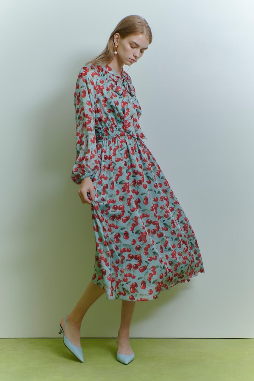 【アルアバイル/allureville】の【LOULOU WILLOUGHBY】LISAチェリープリント リボンワンピース 人気、トレンドファッション・服の通販 founy(ファニー) 　ファッション　Fashion　レディースファッション　Fashion for Women　ワンピース　Dresses　チュニック　Tunic Tops & Dresses　2026年　2026　なめらか　Smooth, Silky Texture　サテン　Satin, Glossy Fabric　シャーリング　Shirring, Ruched　ジョーゼット　Georgette, Semi-Sheer Fabric　チェリー　Cherry, Cherry Pattern　チュニック　Tunic, Long Top　ブラウジング　Blouson Silhouette, Cinched Waist　プリント　Print, Printed Pattern　ベーシック　Basic, Essential　リボン　Ribbon, Bow　ロング　Long, Long-Length　夏　Summer　春　Spring　S/S・春夏　SS, Spring/Summer, Warm Season　other-6|ID: prp329100004798602 ipo3291000000035897978