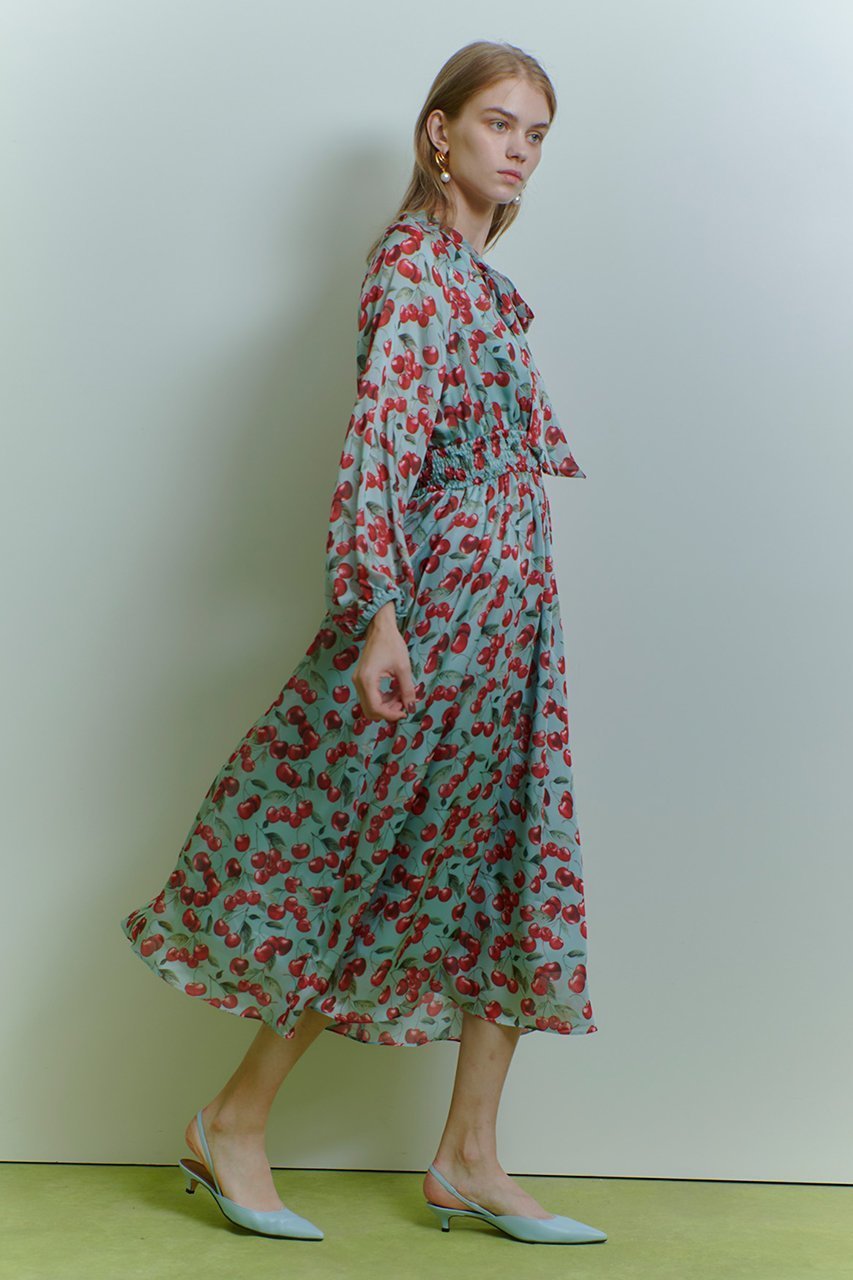 【アルアバイル/allureville】の【LOULOU WILLOUGHBY】LISAチェリープリント リボンワンピース 人気、トレンドファッション・服の通販 founy(ファニー) 　ファッション　Fashion　レディースファッション　Fashion for Women　ワンピース　Dresses　チュニック　Tunic Tops & Dresses　2026年　2026　なめらか　Smooth, Silky Texture　サテン　Satin, Glossy Fabric　シャーリング　Shirring, Ruched　ジョーゼット　Georgette, Semi-Sheer Fabric　チェリー　Cherry, Cherry Pattern　チュニック　Tunic, Long Top　ブラウジング　Blouson Silhouette, Cinched Waist　プリント　Print, Printed Pattern　ベーシック　Basic, Essential　リボン　Ribbon, Bow　ロング　Long, Long-Length　夏　Summer　春　Spring　S/S・春夏　SS, Spring/Summer, Warm Season　other-7|ID: prp329100004798602 ipo3291000000035897979