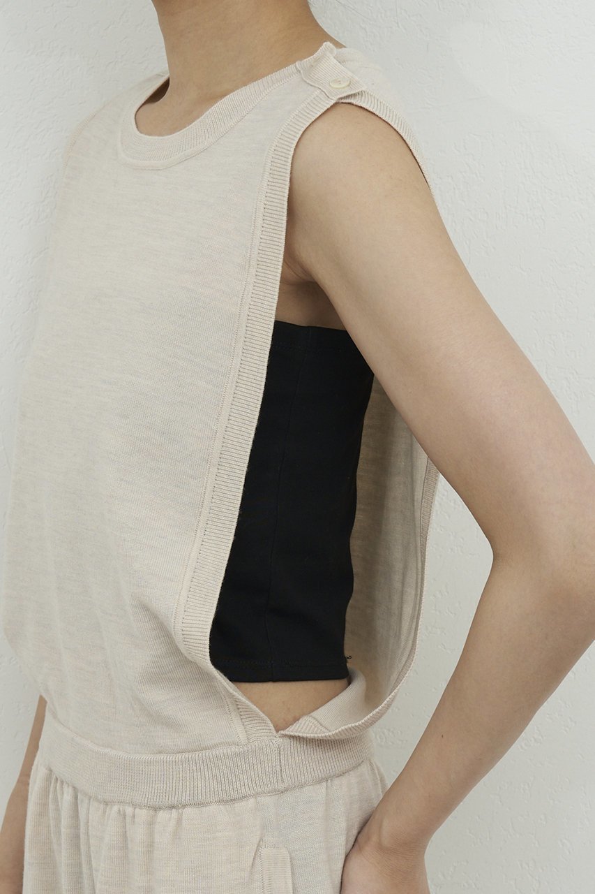 【ガリャルダガランテ/GALLARDAGALANTE】の【HERITANOVUM】スリーブレスニットコンビネゾン 人気、トレンドファッション・服の通販 founy(ファニー) 　ファッション　Fashion　レディースファッション　Fashion for Women　パンツ　Pants & Trousers　ショルダー　Shoulder, Shoulder Strap　ジャケット　Jacket, Outerwear　ドレス　Dress, One-Piece　モダン　Modern, Contemporary　ラップ　Wrap, Wrap Design　リラックス　Relax, Relaxed Fit　ワイド　Wide, Wide Fit　エレガント 上品　Elegant　other-8|ID: prp329100004800042 ipo3291000000035494786