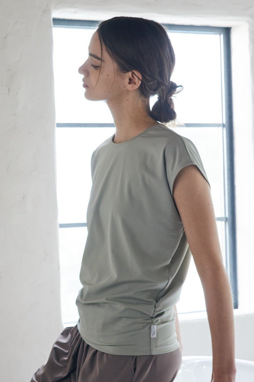 【ジュリエ/Julier】の【定番】Ecocoフレンチスリーブトップス 人気、トレンドファッション・服の通販 founy(ファニー) 　ファッション　Fashion　レディースファッション　Fashion for Women　トップス・カットソー　Cut & Sew Tops　スポーツウェア　Functional & Stylish Sportswear　スポーツ トップス　Athletic Tops / Workout Tops / Training Shirts　2026年　2026　ギャザー　Gathered, Ruffled　スポーツ　Sports, Activewear　スリーブ　Sleeve, Long Sleeve / Short Sleeve　フィット　Fit, Slim Fit　フォルム　Silhouette, Form　フレンチ　French, French Style　ヨガ　Yoga, Yoga Wear　リラックス　Relax, Relaxed Fit　夏　Summer　定番　Standard, Basic Item　春　Spring　S/S・春夏　SS, Spring/Summer, Warm Season　other-7|ID: prp329100004800052 ipo3291000000036104104