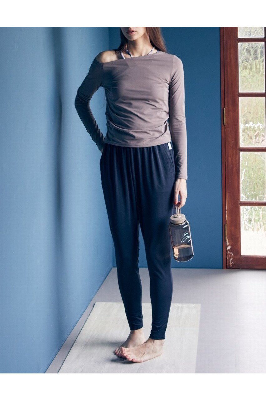 【ジュリエ/Julier】のEcocoアシンメトリーロングスリーブプルオーバー 人気、トレンドファッション・服の通販 founy(ファニー) 　ファッション　Fashion　レディースファッション　Fashion for Women　トップス・カットソー　Cut & Sew Tops　カジュアルプルオーバー・ニットトップス　Pullovers & Knit Tops / Casual Pullovers　スポーツウェア　Functional & Stylish Sportswear　スポーツ トップス　Athletic Tops / Workout Tops / Training Shirts　2026年　2026　アシンメトリー　Asymmetrical Style　ギャザー　Gathered, Ruffled　スポーツ　Sports, Activewear　フィット　Fit, Slim Fit　ワーク　Workwear, Utility Style　エレガント 上品　Elegant　夏　Summer　春　Spring　S/S・春夏　SS, Spring/Summer, Warm Season　other-6|ID: prp329100004800054 ipo3291000000034825357