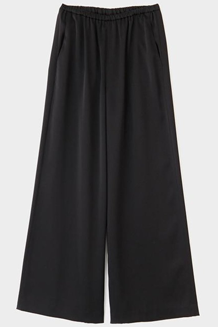 【ル フィル/LE PHIL】のクラシックサテンパンツ インテリア・キッズ・メンズ・レディースファッション・服の通販 founy(ファニー) https://founy.com/ ファッション Fashion レディースファッション Fashion for Women パンツ Pants & Trousers サテン Satin, Glossy Fabric シンプル Simple, Minimal モダン Modern, Contemporary リラックス Relax, Relaxed Fit エレガント 上品 Elegant 新作・新入荷 New Arrivals / New In |ID: prp329100004800123 ipo3291000000034826261