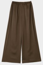 【ル フィル/LE PHIL】のクラシックサテンパンツ 人気、トレンドファッション・服の通販 founy(ファニー) ファッション Fashion レディースファッション Fashion for Women パンツ Pants & Trousers サテン Satin, Glossy Fabric シンプル Simple, Minimal モダン Modern, Contemporary リラックス Relax, Relaxed Fit エレガント 上品 Elegant 新作・新入荷 New Arrivals / New In thumbnail ブラウン|ID: prp329100004800123 ipo3291000000034826266