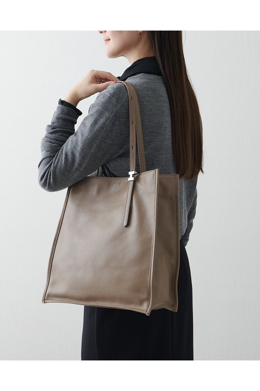 【イアクッチ/IACUCCI】のジュリエッタ NAPPA 人気、トレンドファッション・服の通販 founy(ファニー) 　ファッション　Fashion　レディースファッション　Fashion for Women　バッグ　Bags　2026年　2026　シンプル　Simple, Minimal　スクエア　Square, Square Shape　スマート　Smart, Elegant　ビジネス 仕事 通勤　Business / Work / Commuting　マグネット　Magnet, Magnetic Closure　メタル　Metal, Metal Parts　ワンポイント　One Point, Statement Accent　エレガント 上品　Elegant　夏　Summer　春　Spring　S/S・春夏　SS, Spring/Summer, Warm Season　other-2|ID: prp329100004801349 ipo3291000000034835647