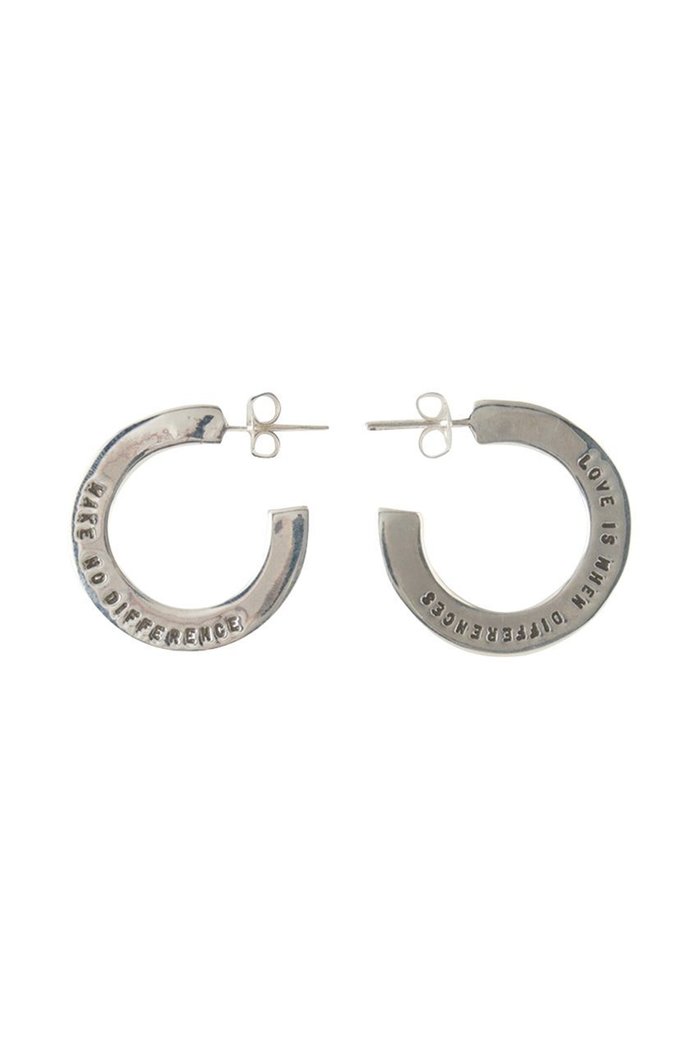 【アッシュ ペー フランス/H.P.FRANCE】の【Serge Thoraval】LOVE IS ピアス インテリア・キッズ・メンズ・レディースファッション・服の通販 founy(ファニー) https://founy.com/ ファッション Fashion レディースファッション Fashion for Women ジュエリー Jewelry ファッションリング Fashion Rings イヤリング・フープ・ドロップタイプ Hoop, Drop & Clip Earrings 2026年 2026 アクセサリー Fashion Accessories イヤリング Earrings ジュエリー Jewelry, Accessories フランス France, French エレガント 上品 Elegant 夏 Summer 春 Spring S/S・春夏 SS, Spring/Summer, Warm Season |ID: prp329100004802712 ipo3291000000036138083