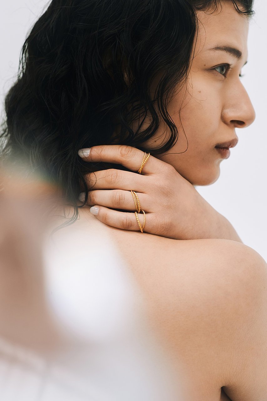 【バージュエリー/BAR Jewellery】のTWISTED DOUBLE リング 人気、トレンドファッション・服の通販 founy(ファニー) 　ファッション　Fashion　レディースファッション　Fashion for Women　ジュエリー　Jewelry　2026年　2026　クラシック　Classic, Timeless Style　ツイスト　Tweed, Tweed Fabric　モダン　Modern, Contemporary　夏　Summer　春　Spring　S/S・春夏　SS, Spring/Summer, Warm Season　other-2|ID: prp329100004802723 ipo3291000000035862017