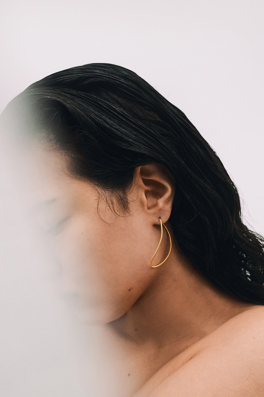 【バージュエリー/BAR Jewellery】のTWISTED CONTOUR ピアス 人気、トレンドファッション・服の通販 founy(ファニー) 　ファッション　Fashion　レディースファッション　Fashion for Women　ジュエリー　Jewelry　ファッションリング　Fashion Rings　イヤリング・フープ・ドロップタイプ　Hoop, Drop & Clip Earrings　2026年　2026　イヤリング　Earrings　クラシック　Classic, Timeless Style　シンプル　Simple, Minimal　バランス　Balance, Style Balance　モダン　Modern, Contemporary　夏　Summer　春　Spring　S/S・春夏　SS, Spring/Summer, Warm Season　other-5|ID: prp329100004802725 ipo3291000000036022681