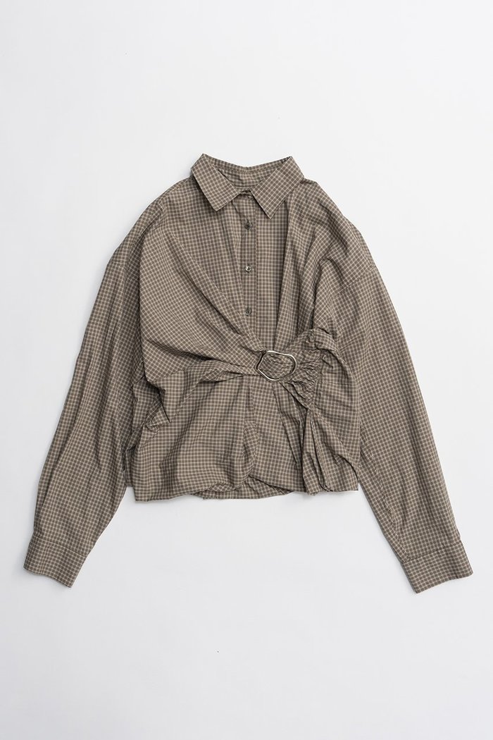 【プランク プロジェクト/PRANK PROJECT】のバックルバルーンシャツ インテリア・キッズ・メンズ・レディースファッション・服の通販 founy(ファニー) https://founy.com/ ファッション Fashion レディースファッション Fashion for Women トップス・カットソー Cut & Sew Tops シャツ・ブラウス・オフィスカジュアル Elegant Blouses & Button-Ups バッグ Bags 2026年 2026 シンプル Simple, Minimal スリーブ Sleeve, Long Sleeve / Short Sleeve ドレープ Drape, Draping Fabric ブロード Broadcloth, Fine Cotton ボトム Bottoms, Lower Wear メタル Metal, Metal Parts ロング Long, Long-Length 再入荷 Restock / Back in Stock 夏 Summer 春 Spring S/S・春夏 SS, Spring/Summer, Warm Season |ID: prp329100004802760 ipo3291000000035862105