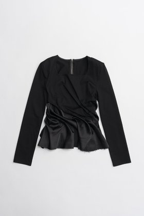 【プランク プロジェクト/PRANK PROJECT】のツイストヘムトップ 人気、トレンドファッション・服の通販 founy(ファニー) ファッション Fashion レディースファッション Fashion for Women トップス・カットソー Cut & Sew Tops シャツ・ブラウス・オフィスカジュアル Elegant Blouses & Button-Ups ロングTシャツ・Tシャツ Longline T-Shirts & Tees カットソー・ベーシックTシャツ Cut-and-Sewn Tops / Stretch Tees & Basics 2026年 2026 カットソー Cut and Sewn Top サテン Satin, Glossy Fabric シルケット Silket, Silky Cotton シンプル Simple, Minimal スクエア Square, Square Shape スラックス Slacks, Dress Pants スリーブ Sleeve, Long Sleeve / Short Sleeve ツイスト Tweed, Tweed Fabric デニム Denim, Jeans Material ロング Long, Long-Length 夏 Summer 春 Spring S/S・春夏 SS, Spring/Summer, Warm Season |ID:prp329100004802784