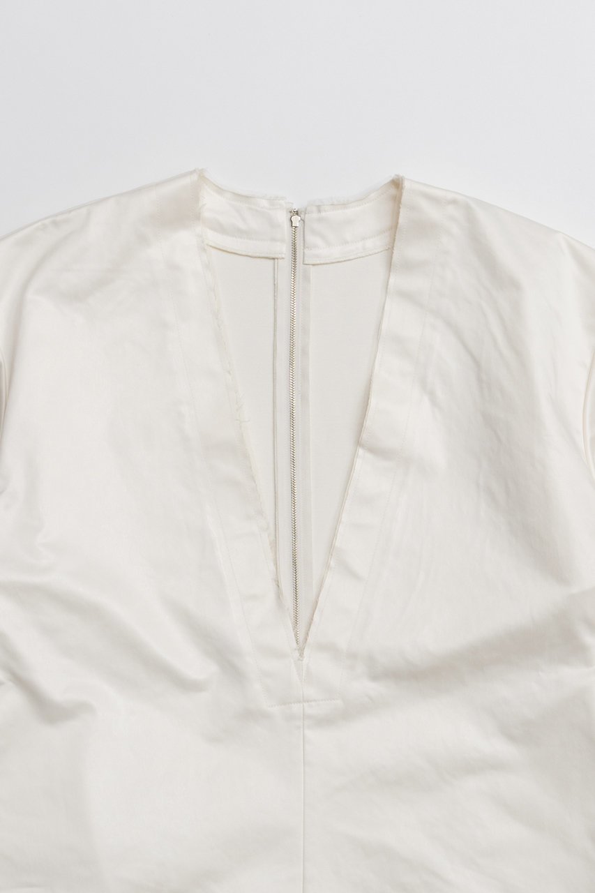 【プランク プロジェクト/PRANK PROJECT】のレザーライクオーバーT 人気、トレンドファッション・服の通販 founy(ファニー) 　ファッション　Fashion　レディースファッション　Fashion for Women　トップス・カットソー　Cut & Sew Tops　シャツ・ブラウス・オフィスカジュアル　Elegant Blouses & Button-Ups　ロングTシャツ・Tシャツ　Longline T-Shirts & Tees　カットソー・ベーシックTシャツ　Cut-and-Sewn Tops / Stretch Tees & Basics　2026年　2026　カッティング　Cutting Detail　サテン　Satin, Glossy Fabric　スリーブ　Sleeve, Long Sleeve / Short Sleeve　タンブラー　Tumbler, Travel Mug　チュール　Tulip, Tulip Motif　フェイクレザー　Faux Leather, PU Leather　ロング　Long, Long-Length　エレガント 上品　Elegant　再入荷　Restock / Back in Stock　夏　Summer　春　Spring　S/S・春夏　SS, Spring/Summer, Warm Season　other-2|ID: prp329100004802787 ipo3291000000035862170