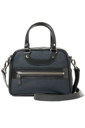 【アッシュ ペー フランス/H.P.FRANCE】の【Jacques Le Corre】LISBON MINIMINI 2way バッグ 人気、トレンドファッション・服の通販 founy(ファニー) ファッション Fashion レディースファッション Fashion for Women バッグ Bags 春 Spring コレクション Collection, Seasonal Line コーティング Coating, Coated Finish 定番 Standard, Basic Item パーティ Party, Party Style フォルム Silhouette, Form フランス France, French ラップ Wrap, Wrap Design S/S・春夏 SS, Spring/Summer, Warm Season 夏 Summer 旅行 Travel エレガント 上品 Elegant ビジネス 仕事 通勤 Business / Work / Commuting 2026年 2026 |ID:prp329100004806127