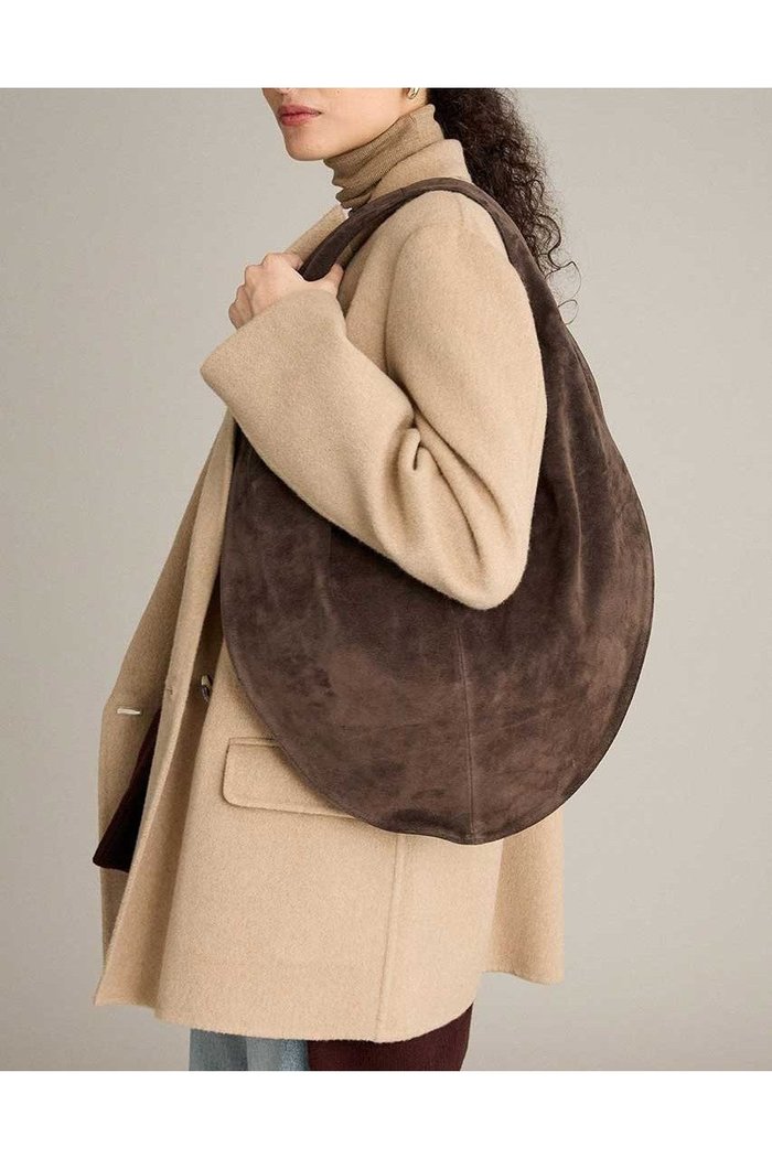 【ブリル/BRILL】の【MAEDEN】MARKET TOTE スエードショルダーバッグ インテリア・キッズ・メンズ・レディースファッション・服の通販 founy(ファニー) https://founy.com/ ファッション Fashion レディースファッション Fashion for Women バッグ Bags なめらか Smooth, Silky Texture フィット Fit, Slim Fit フォルム Silhouette, Form ポケット Pocket, Pocket Detail マグネット Magnet, Magnetic Closure ライニング Inner Lining, Inner Fabric, Lined ラップ Wrap, Wrap Design 新作・新入荷 New Arrivals / New In |ID: prp329100004807418 ipo3291000000034885387