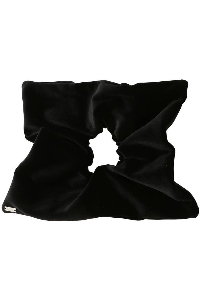 【マルティニーク/martinique】の【heyep】ベロアスクエアシュシュ インテリア・キッズ・メンズ・レディースファッション・服の通販 founy(ファニー) https://founy.com/ ファッション Fashion レディースファッション Fashion for Women トップス・カットソー Cut & Sew Tops ベロアトップス Velour Tops / Velvet-Look Items シュシュ&ヘアアクセ/ヘアアレンジ Scrunchies & Hair Accessories 2026年 2026 アクセサリー Fashion Accessories コレクション Collection, Seasonal Line スクエア Square, Square Shape ベロア Velour, Soft Velvet モダン Modern, Contemporary 再入荷 Restock / Back in Stock 夏 Summer 春 Spring S/S・春夏 SS, Spring/Summer, Warm Season |ID: prp329100004807430 ipo3291000000035495256