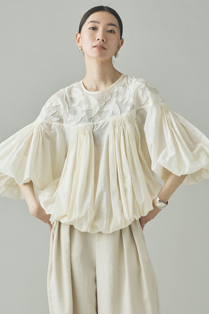 【カレンソロジー/Curensology】のバードシシュウブラウス 人気、トレンドファッション・服の通販 founy(ファニー) 　ファッション　Fashion　レディースファッション　Fashion for Women　トップス・カットソー　Cut & Sew Tops　シャツ・ブラウス・オフィスカジュアル　Elegant Blouses & Button-Ups　2026年　2026　インド　Indian Textile　オーガンジー　Organza Fabric　ショート　Short, Short Length　シルク　Silk, 100% Silk　スリーブ　Sleeve, Long Sleeve / Short Sleeve　ハンド　Hand, Handmade　バランス　Balance, Style Balance　リボン　Ribbon, Bow　エレガント 上品　Elegant　夏　Summer　春　Spring　S/S・春夏　SS, Spring/Summer, Warm Season　other-2|ID: prp329100004807450 ipo3291000000035445146