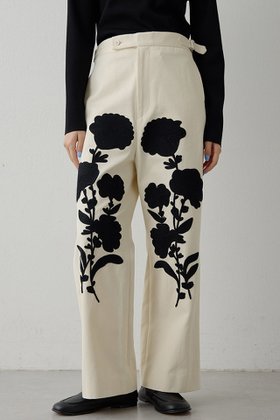 【ウィムガゼット/Whim Gazette】 コード刺繍パンツ人気、トレンドファッション・服の通販 founy(ファニー) ファッション Fashion レディースファッション Fashion for Women パンツ Pants & Trousers 2026年 2026 インド Indian Textile シンプル Simple, Minimal フラット Flat, Flat Shoes レース Lace, Lace Fabric ワイド Wide, Wide Fit 夏 Summer 春 Spring S/S・春夏 SS, Spring/Summer, Warm Season |ID:prp329100004807480