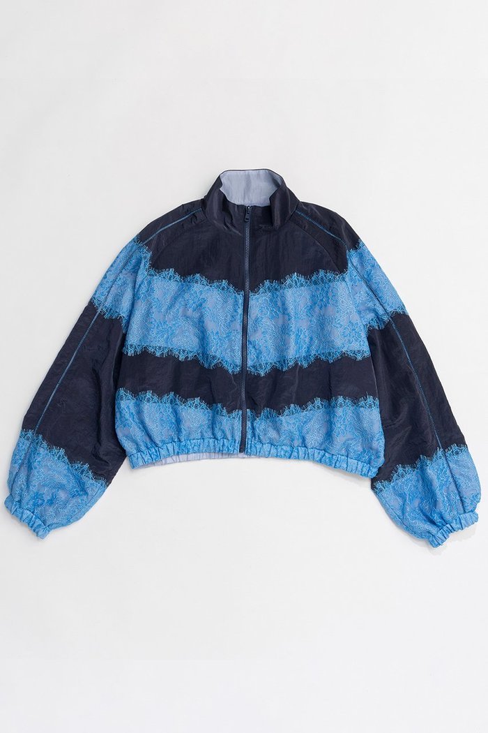 【メゾンスペシャル/MAISON SPECIAL】の2WAY Lace Blouse/リバーシブルレースブルゾン インテリア・キッズ・メンズ・レディースファッション・服の通販 founy(ファニー) https://founy.com/ ファッション Fashion レディースファッション Fashion for Women アウター Coat / Outerwear Collection レディースジャケット・軽アウター Jackets ブルゾンジャケット・スポーティアウター Blouson Jackets 春 Spring ジャケット Jacket, Outerwear スポーティ Sporty, Casual Athletic ドッキング Docking, Mixed Material ブルゾン Blouson, Bomber Jacket リバーシブル Reversible, Two-Sided レース Lace, Lace Fabric S/S・春夏 SS, Spring/Summer, Warm Season 夏 Summer 2026年 2026 |ID: prp329100004807509 ipo3291000000034886324
