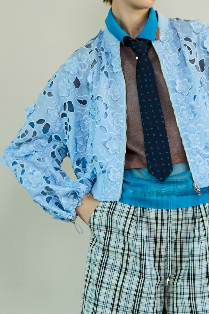 【メゾンスペシャル/MAISON SPECIAL】のCut-Off Flower MA-1/カットオフフラワーMA-1 人気、トレンドファッション・服の通販 founy(ファニー) ファッション Fashion レディースファッション Fashion for Women アウター Coat / Outerwear Collection レディースジャケット・軽アウター Jackets ブルゾンジャケット・スポーティアウター Blouson Jackets MA-1ジャケット MA-1 Bomber Jackets / Flight Jackets 春 Spring カットオフ Cut-Off Design コンパクト Compact, Small Size ショート Short, Short Length ジャケット Jacket, Outerwear スポーティ Sporty, Casual Athletic デニム Denim, Jeans Material バランス Balance, Style Balance パジャマ Pajamas, Sleepwear フラワー Flower, Floral ブルゾン Blouson, Bomber Jacket 別注 Limited Edition, Custom Order ミックス Mix, Mixed Style モチーフ Motif, Design Theme S/S・春夏 SS, Spring/Summer, Warm Season 夏 Summer 2026年 2026 other-3|ID: prp329100004807520 ipo3291000000034886437